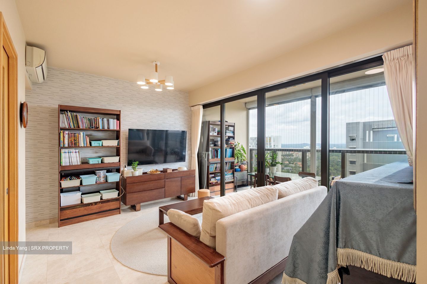 Commonwealth Towers (D3), Condominium #527936501